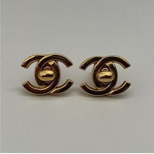 Chanel Vintage Earrings 95 P Logo CC